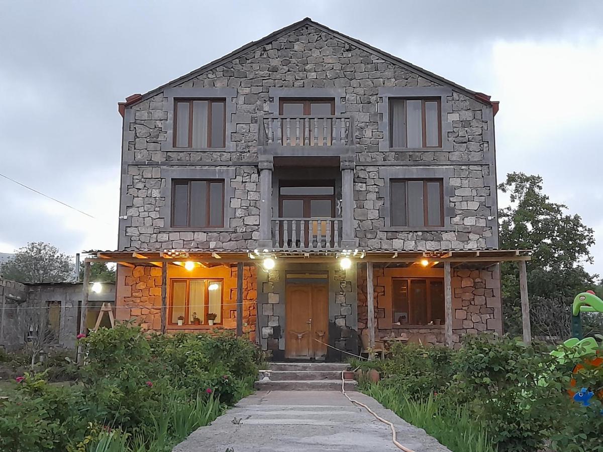 Zartonq Hotel Tatev Eksteriør billede