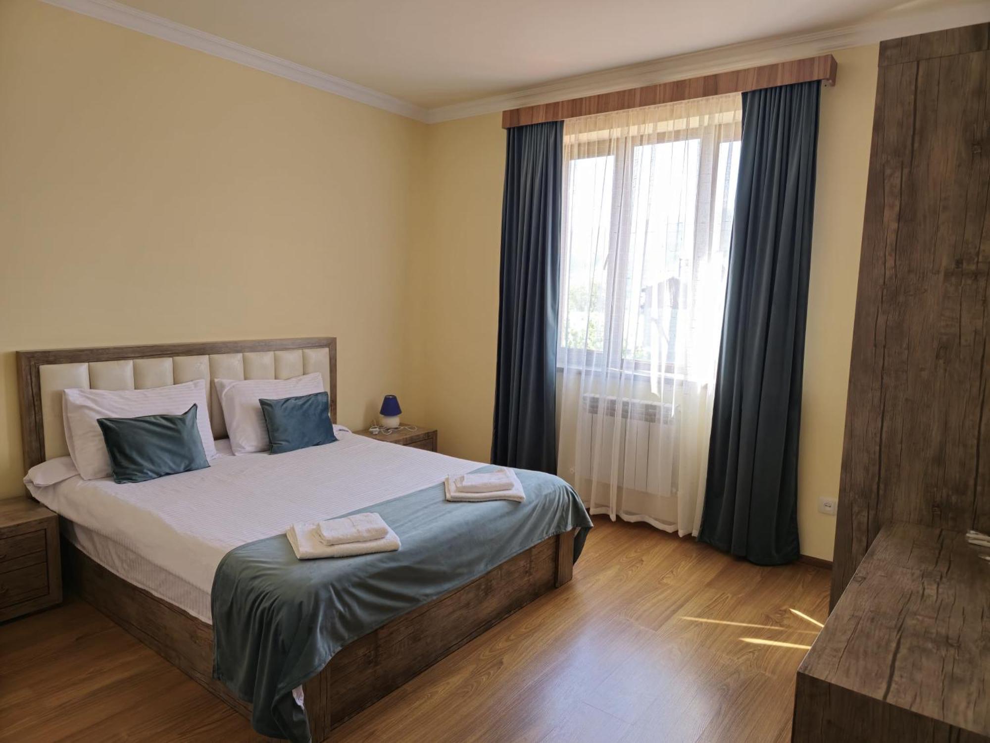 Zartonq Hotel Tatev Eksteriør billede
