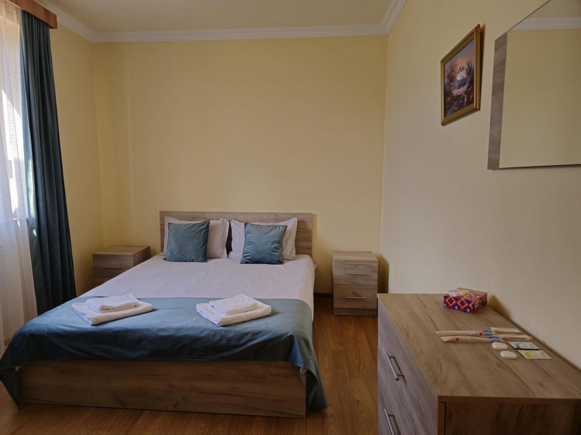 Zartonq Hotel Tatev Eksteriør billede