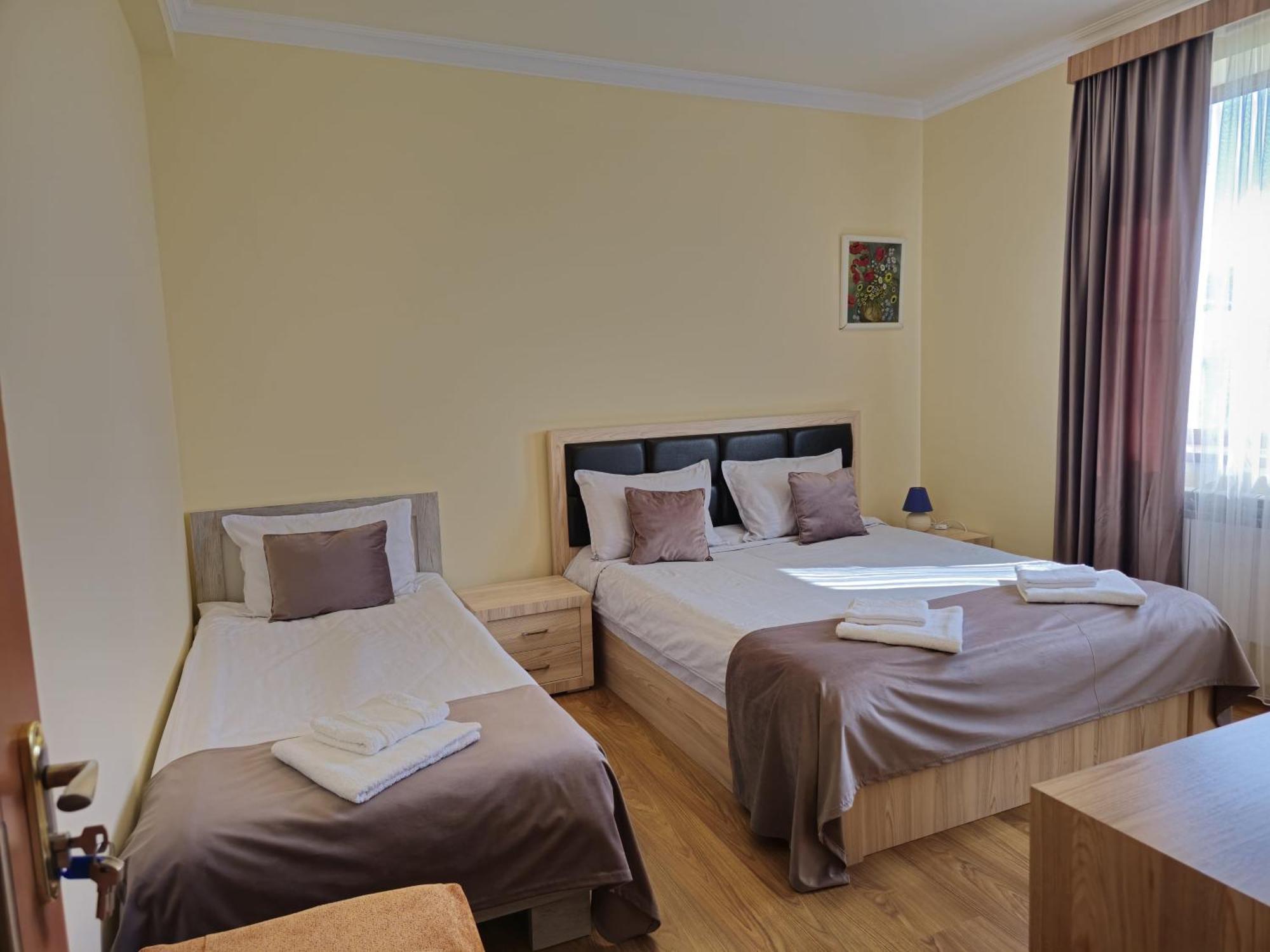 Zartonq Hotel Tatev Eksteriør billede