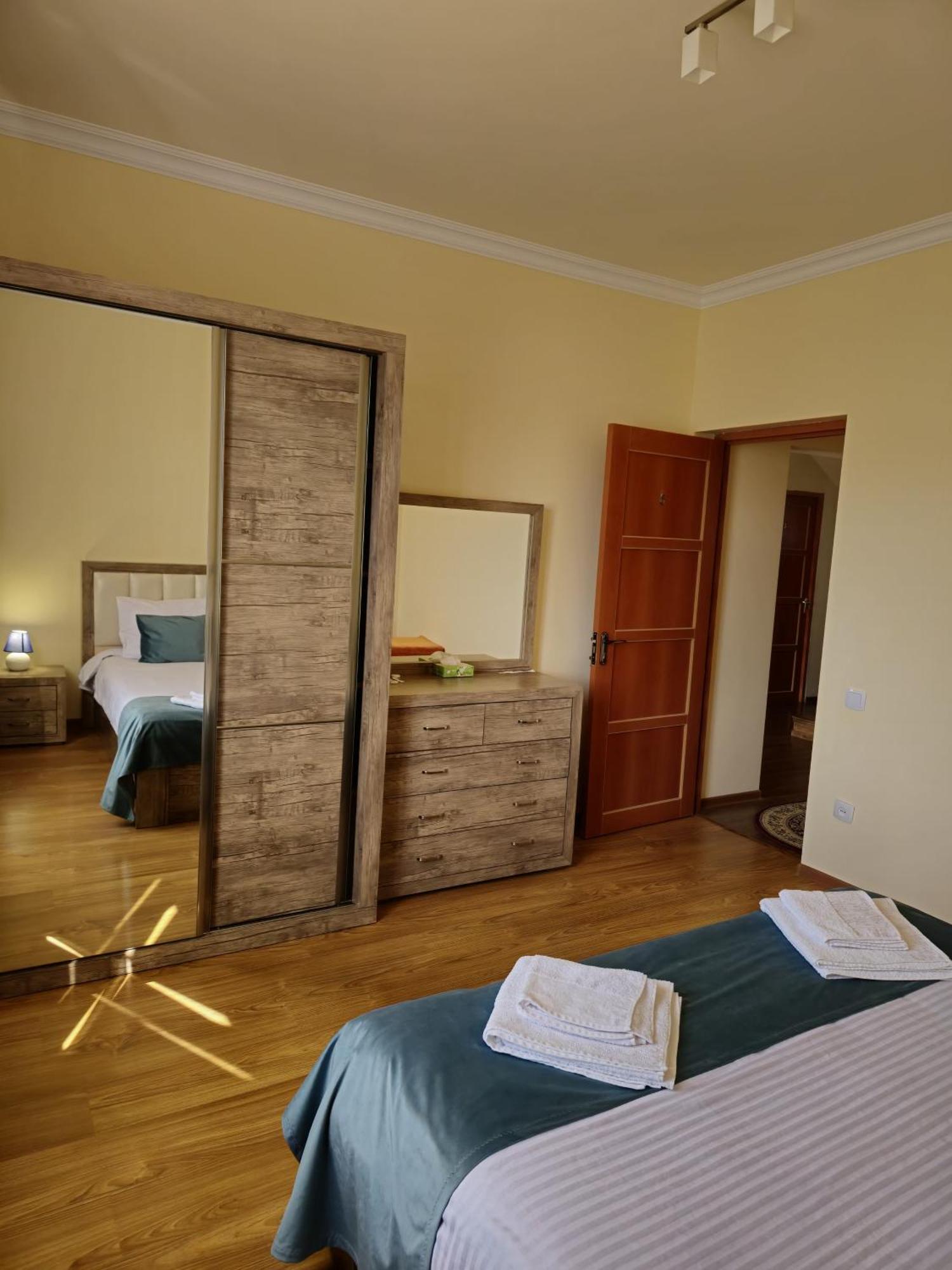 Zartonq Hotel Tatev Eksteriør billede