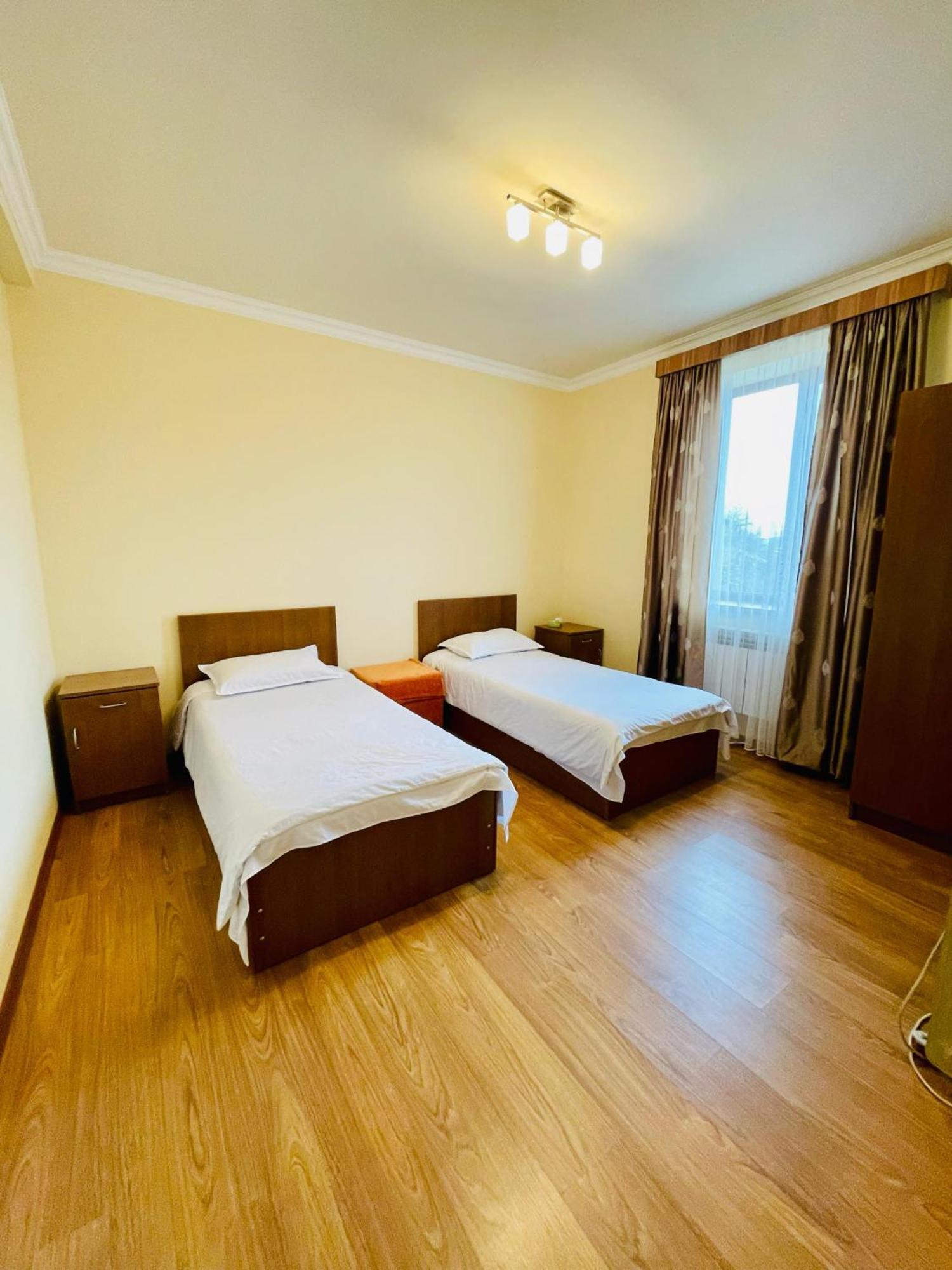 Zartonq Hotel Tatev Værelse billede
