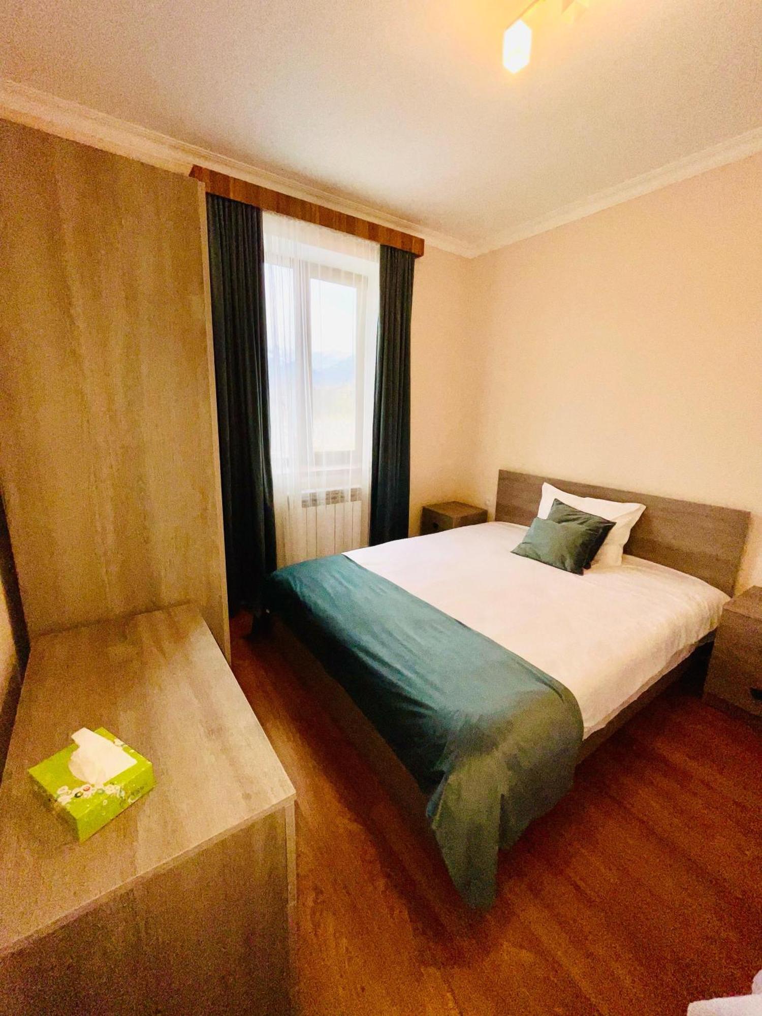 Zartonq Hotel Tatev Værelse billede